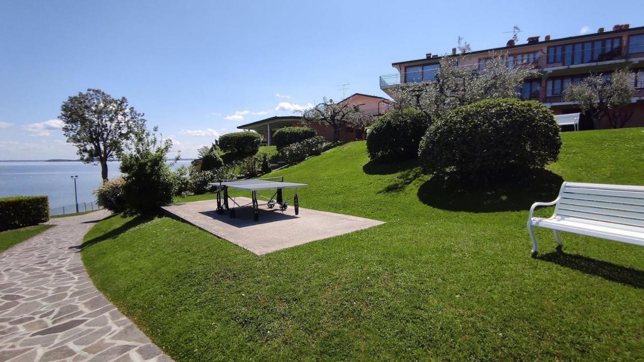 On The Beach Lake View Manerba del Garda Bagian luar foto
