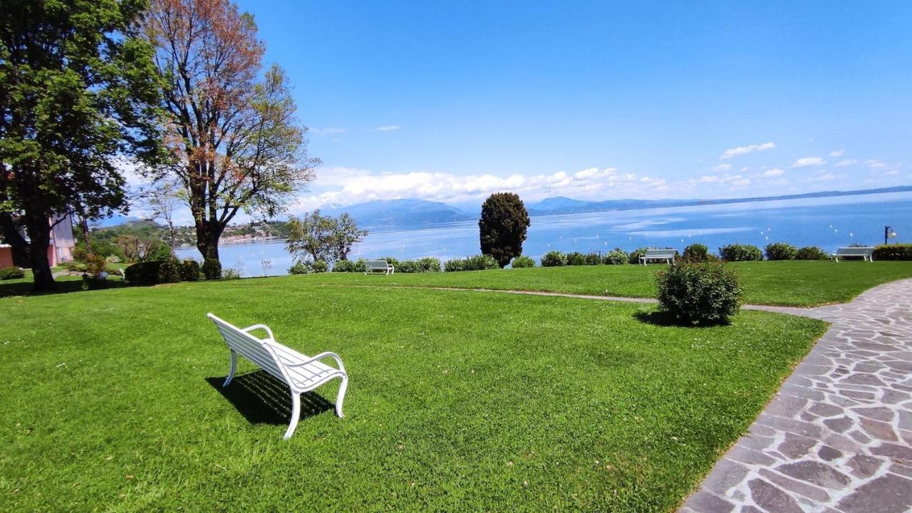 On The Beach Lake View Manerba del Garda Bagian luar foto