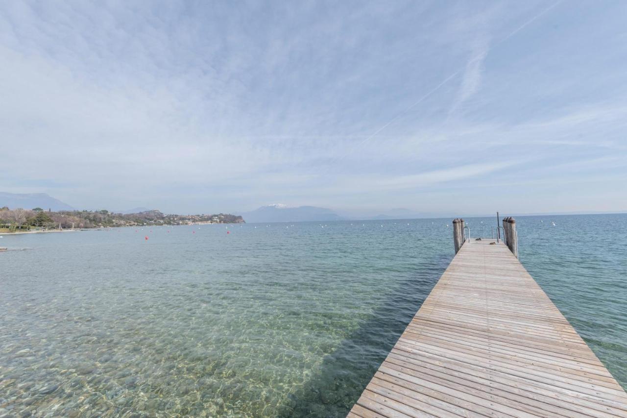 On The Beach Lake View Manerba del Garda Bagian luar foto