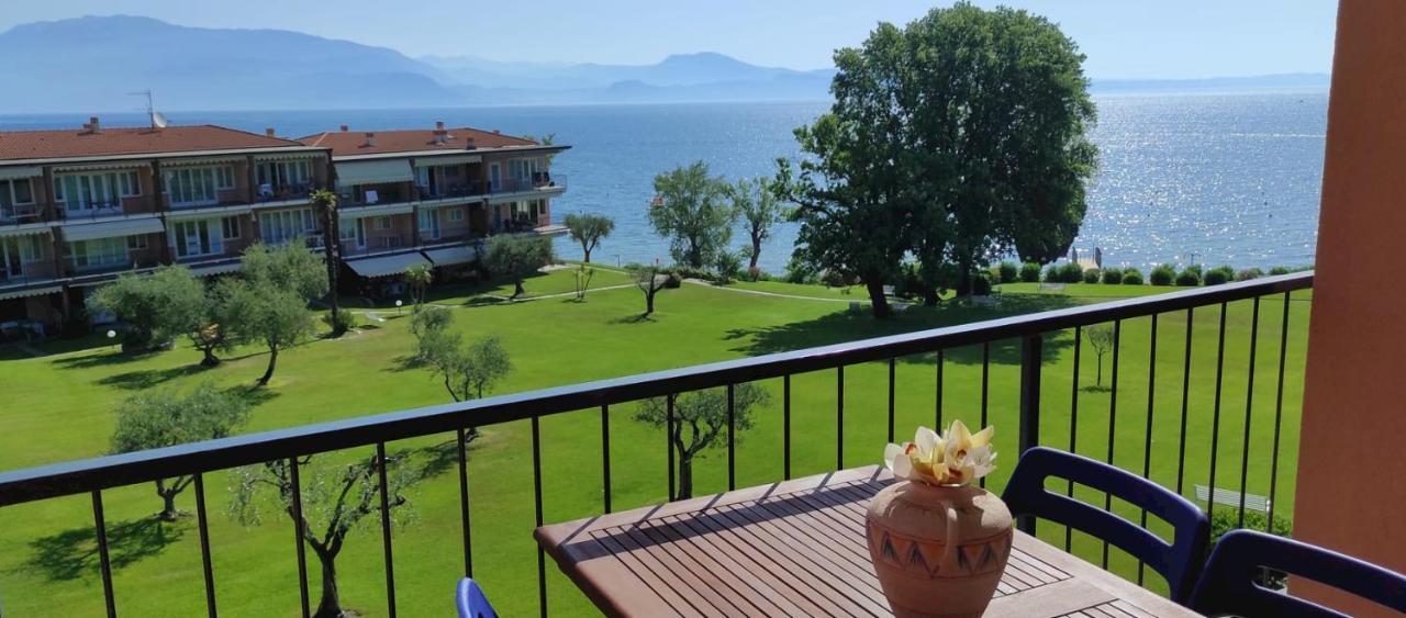On The Beach Lake View Manerba del Garda Bagian luar foto
